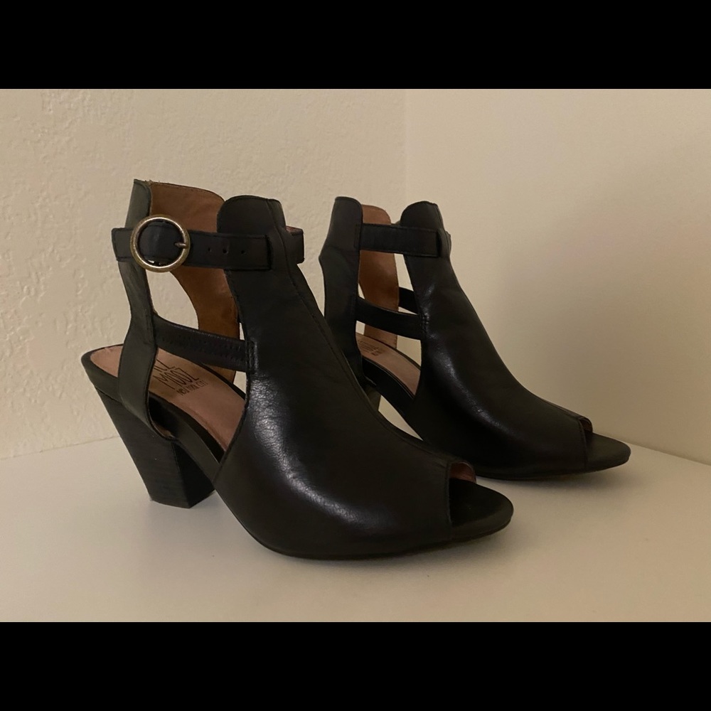 Miz Mooz Leather Heels (NWOB)